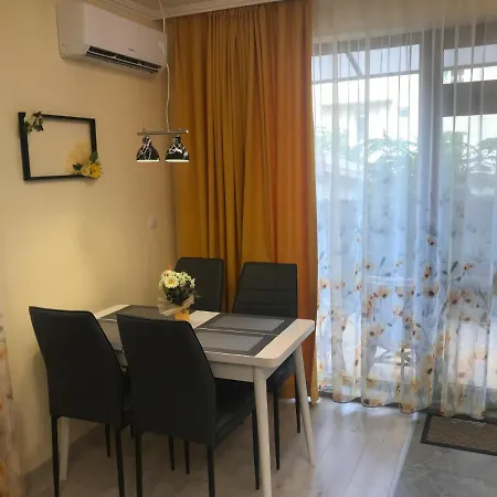Апартаменты Sunrise A2, Sarafovo