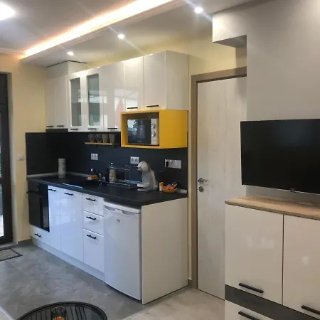 Апартаменты Sunrise A2, Sarafovo
